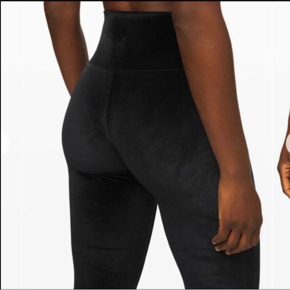 RARE!!! Lululemon Wunder Under Lounge Velvet SZ 4!!!